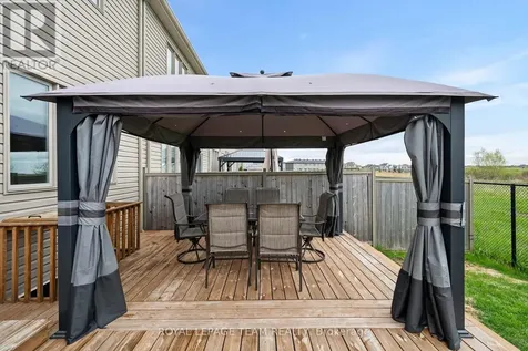233 Mountain Sorrel Way Ottawa ON K4A 1H3