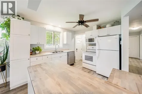 1038 Dot Avenue Windsor ON N9C 3H8