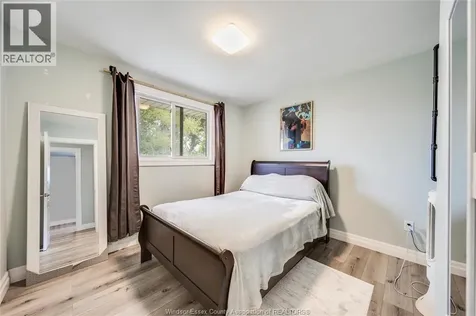 1038 Dot Avenue Windsor ON N9C 3H8