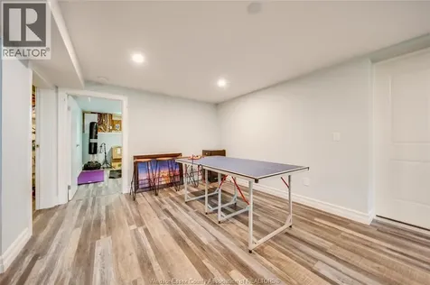 1038 Dot Avenue Windsor ON N9C 3H8
