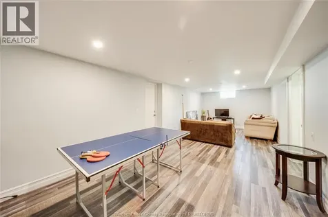 1038 Dot Avenue Windsor ON N9C 3H8