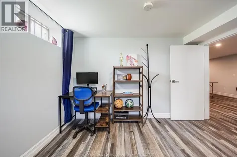 1038 Dot Avenue Windsor ON N9C 3H8