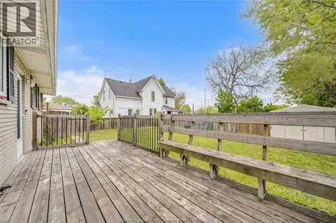 1038 Dot Avenue Windsor ON N9C 3H8