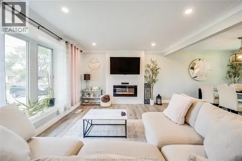 1038 Dot Avenue Windsor ON N9C 3H8