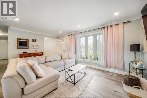 1038 Dot Avenue Windsor ON N9C 3H8