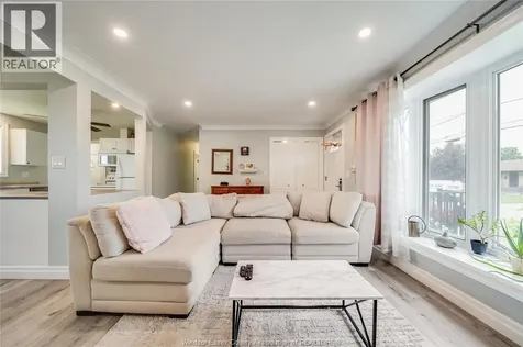 1038 Dot Avenue Windsor ON N9C 3H8