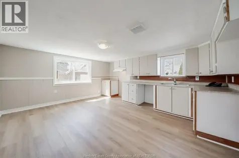 1057 Oak Avenue Kingsville ON N9Y 3T6