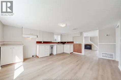 1057 Oak Avenue Kingsville ON N9Y 3T6