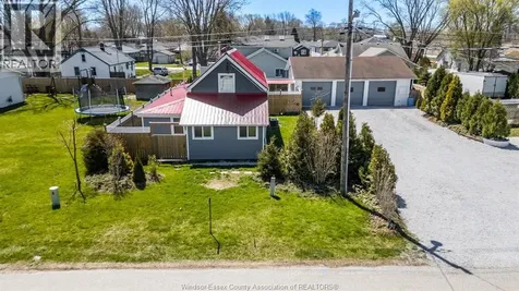 1057 Oak Avenue Kingsville ON N9Y 3T6
