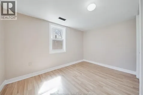 1057 Oak Avenue Kingsville ON N9Y 3T6