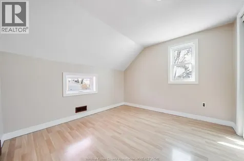 1057 Oak Avenue Kingsville ON N9Y 3T6
