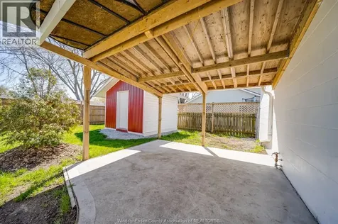 1057 Oak Avenue Kingsville ON N9Y 3T6