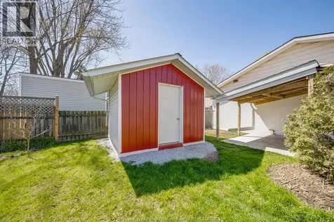 1057 Oak Avenue Kingsville ON N9Y 3T6
