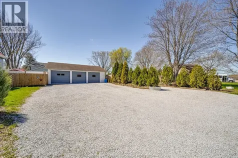 1057 Oak Avenue Kingsville ON N9Y 3T6