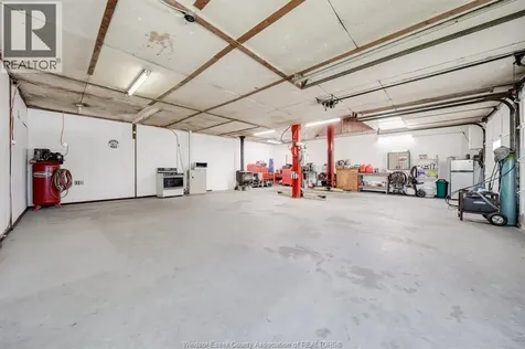 1057 Oak Avenue Kingsville ON N9Y 3T6