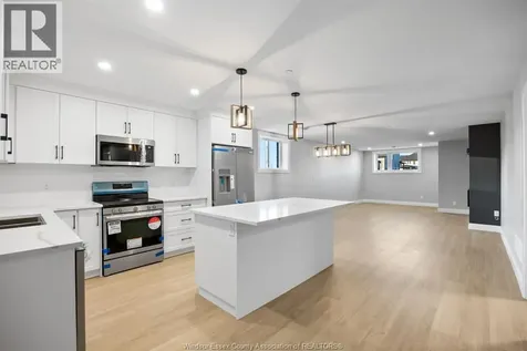 52 Redwood Avenue Cottam ON N0R 1B0