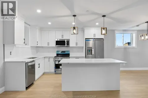 52 Redwood Avenue Cottam ON N0R 1B0