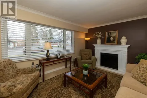 157 Windsor Street Thunder Bay ON P7B 1V2