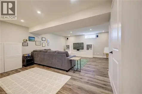 1161 Countrystone Drive Kitchener ON N2N 3H4
