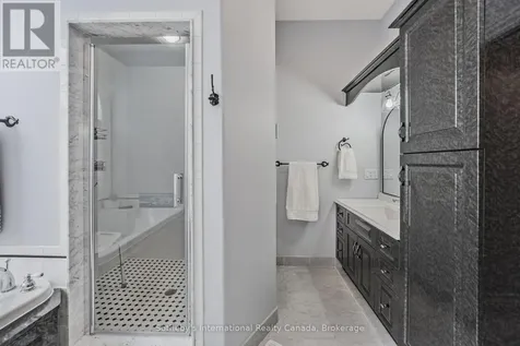 679 Sandy Bay Road Tiny ON L9M 0H6