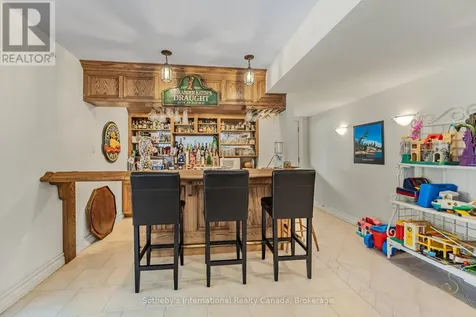 679 Sandy Bay Road Tiny ON L9M 0H6