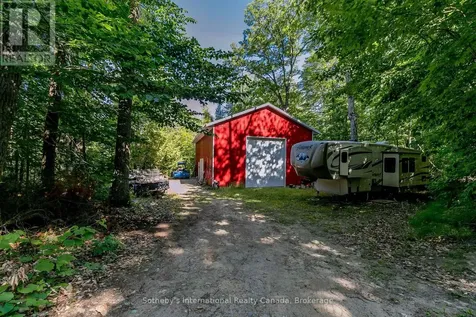 679 Sandy Bay Road Tiny ON L9M 0H6