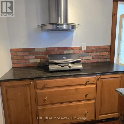 140 Belmont Street Cornwall ON K6H 4Z3
