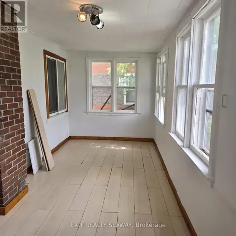 140 Belmont Street Cornwall ON K6H 4Z3