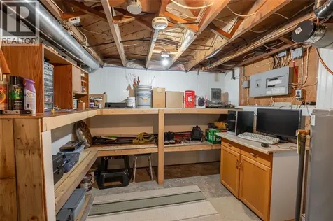 736 Southern Avenue Sarnia ON N7T 7E3