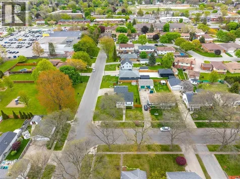 736 Southern Avenue Sarnia ON N7T 7E3