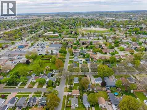 736 Southern Avenue Sarnia ON N7T 7E3