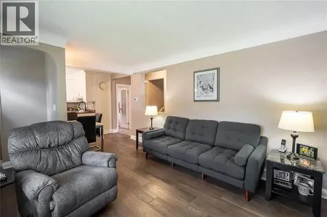 736 Southern Avenue Sarnia ON N7T 7E3