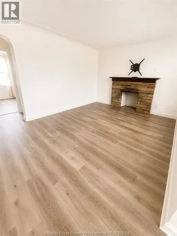 1435 Hickory Windsor ON N8Y 3S8
