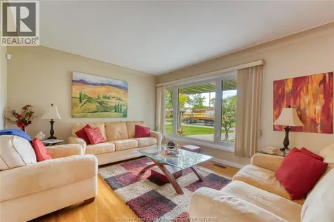 1043 Westchester Drive Windsor ON N8S 3Z1