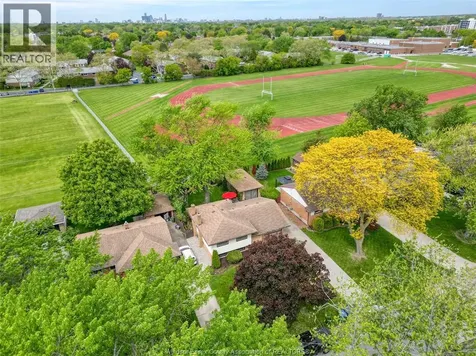 1043 Westchester Drive Windsor ON N8S 3Z1