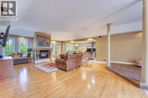2703 Lombardy Crescent Lasalle ON N9H 2Z1