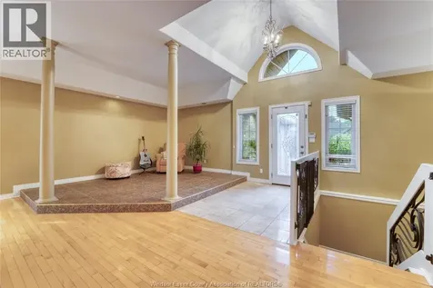 2703 Lombardy Crescent Lasalle ON N9H 2Z1