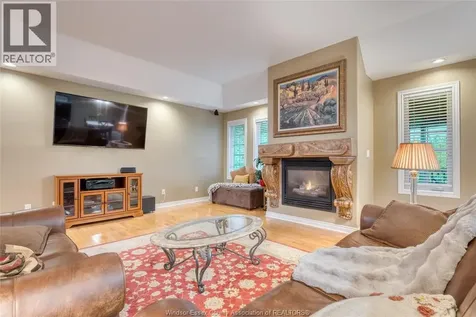 2703 Lombardy Crescent Lasalle ON N9H 2Z1