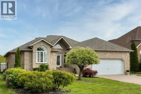 2703 Lombardy Crescent Lasalle ON N9H 2Z1