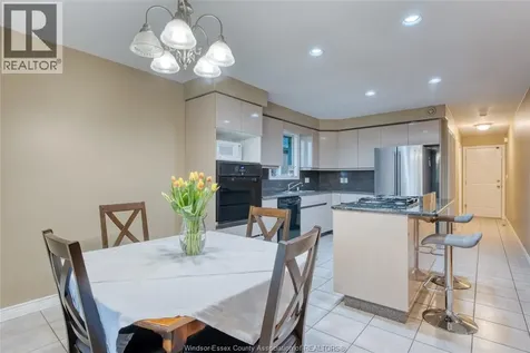 2703 Lombardy Crescent Lasalle ON N9H 2Z1