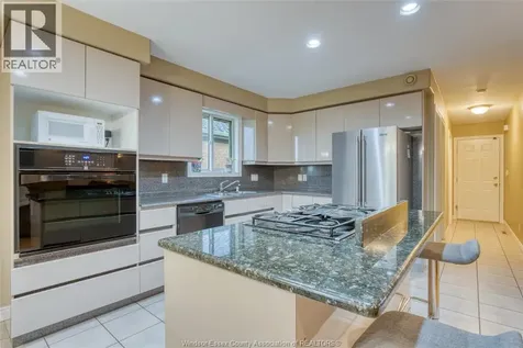 2703 Lombardy Crescent Lasalle ON N9H 2Z1