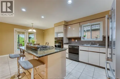 2703 Lombardy Crescent Lasalle ON N9H 2Z1