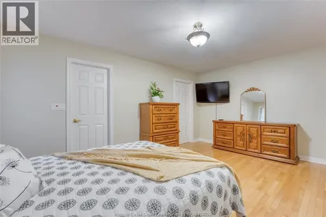 2703 Lombardy Crescent Lasalle ON N9H 2Z1
