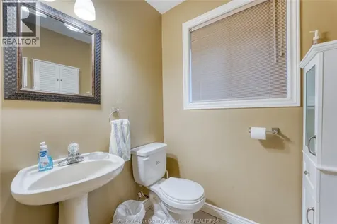 2703 Lombardy Crescent Lasalle ON N9H 2Z1