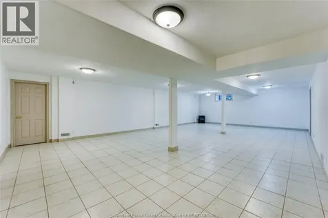 2703 Lombardy Crescent Lasalle ON N9H 2Z1