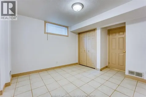 2703 Lombardy Crescent Lasalle ON N9H 2Z1