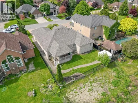 2703 Lombardy Crescent Lasalle ON N9H 2Z1