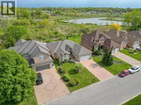 2703 Lombardy Crescent Lasalle ON N9H 2Z1