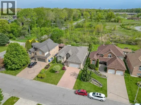 2703 Lombardy Crescent Lasalle ON N9H 2Z1