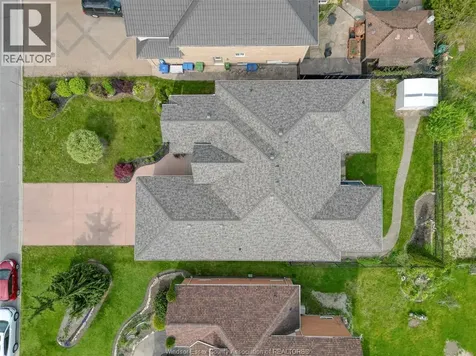2703 Lombardy Crescent Lasalle ON N9H 2Z1
